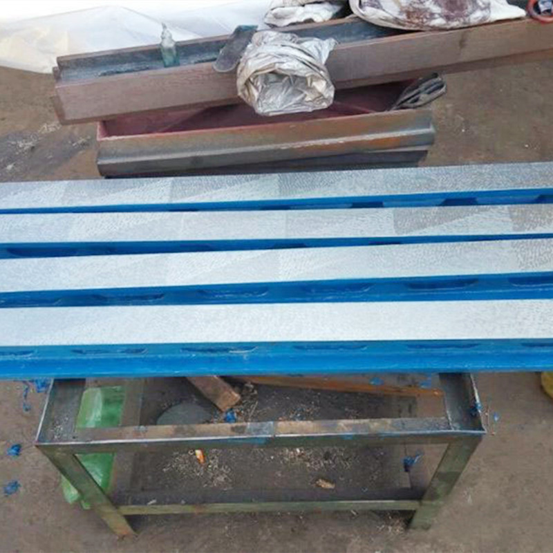 Metal L အမျိုးအစားအုပ်ဘုရင်အကြောင်းပိုမိုဖတ်ပါ